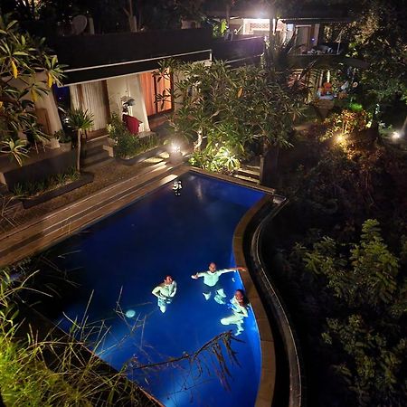 Auberge de jeunesse Bagus Ink Surf Camp à Uluwatu Extérieur photo